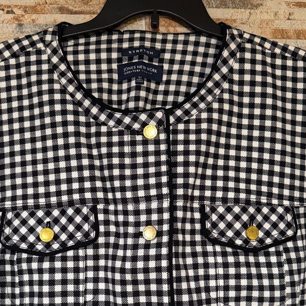 Jones New York Checkered Blazer with Gold Accents - Picture 2 of 6